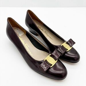 Salvatore Ferragamo Vara Low Pumps Narrow